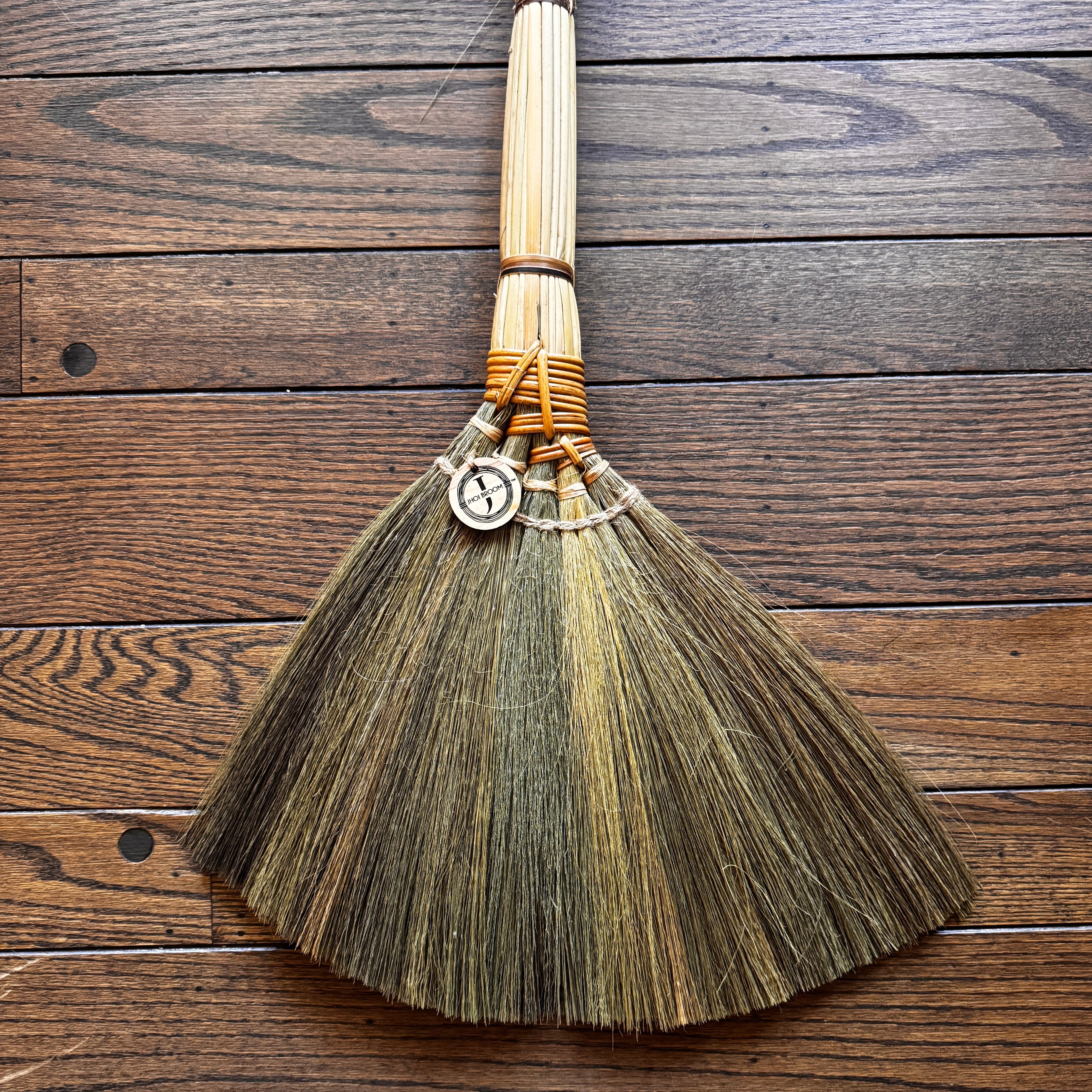Jhoi Broom - Bamboo Style