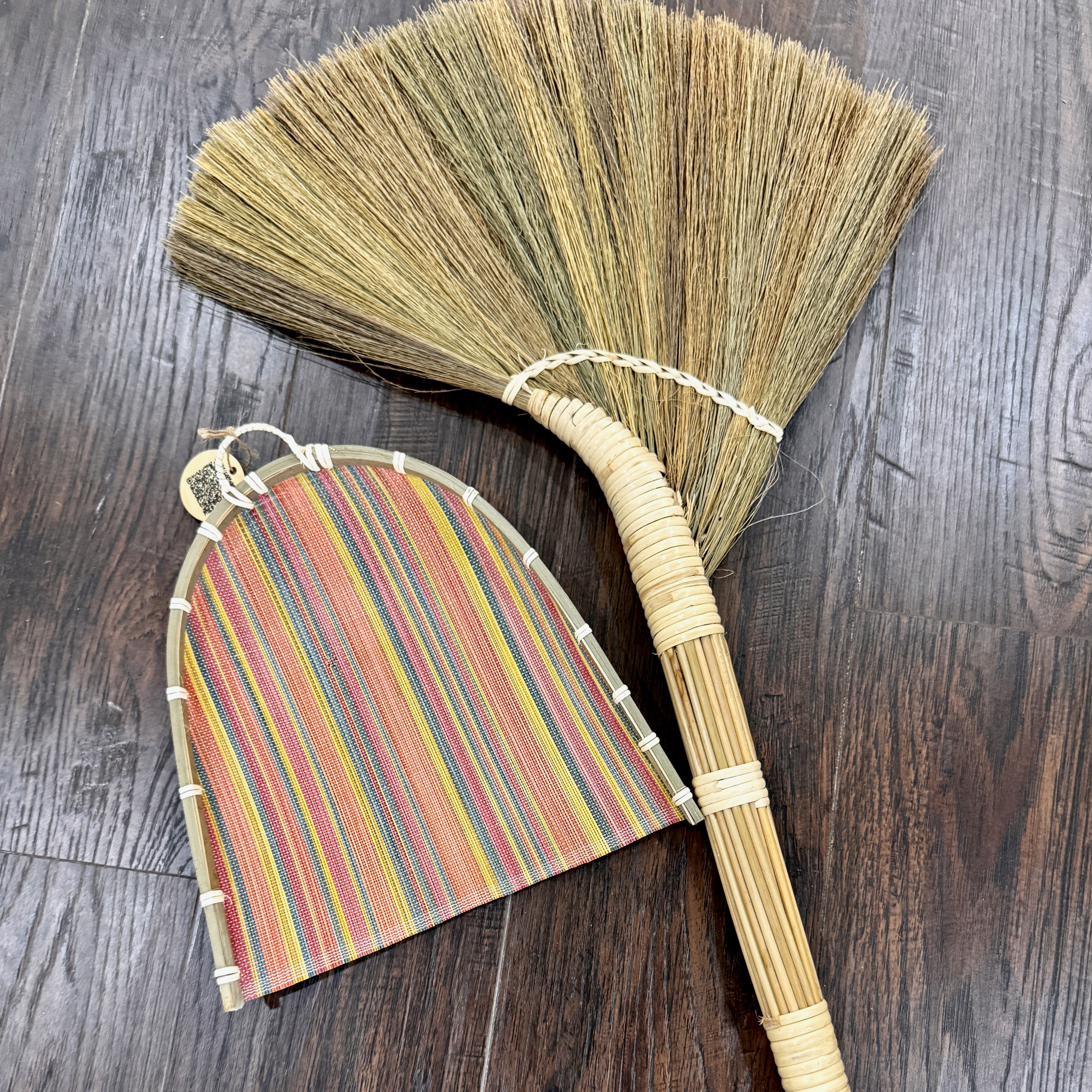 Wee Jhoi Broom Set
